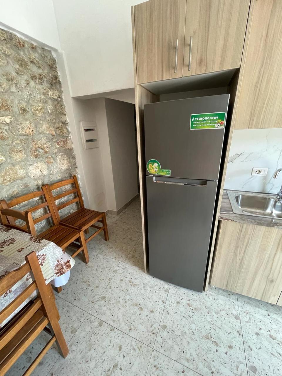 Apartment Sea View Qeparo